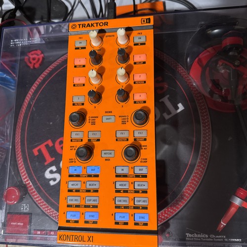 Traktor control usb dj - x1,